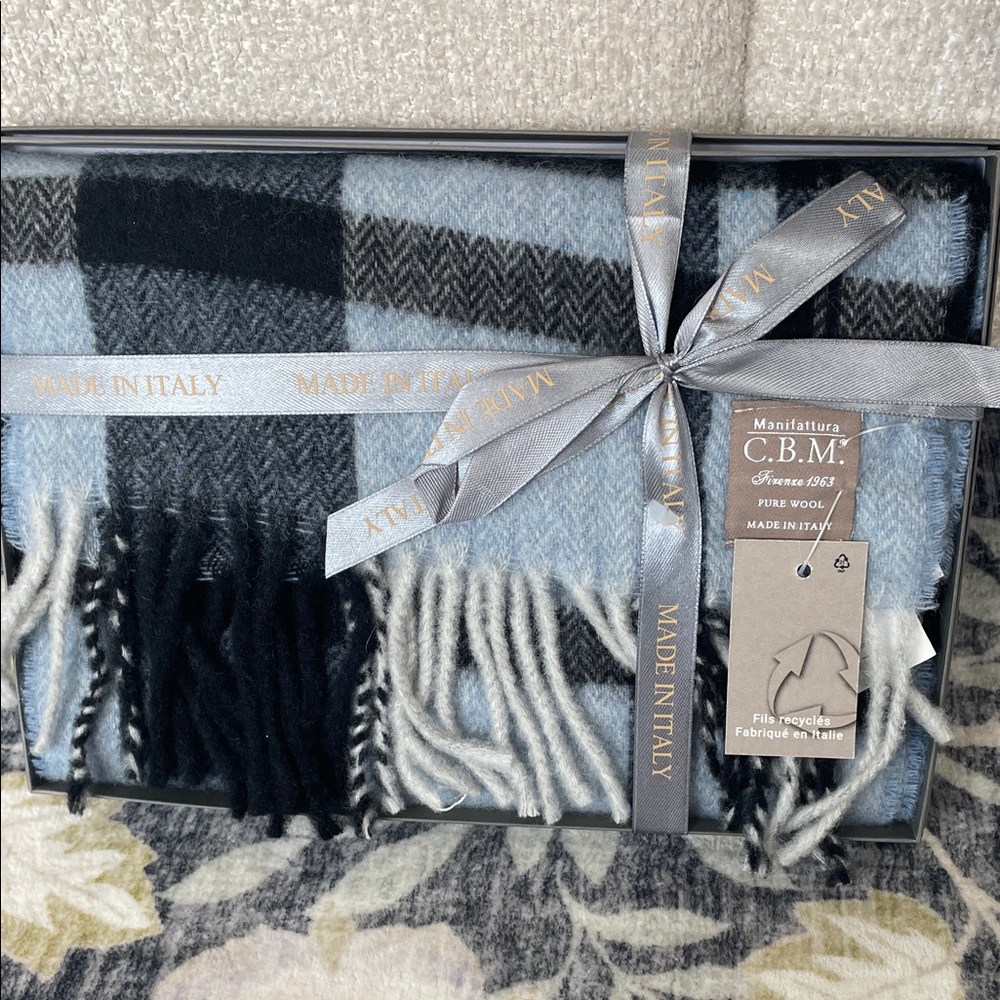 C.B.M. Made in Italy Wool Scarf - Blue & Black Plaid Scarf NWT - Picture 4 of 11